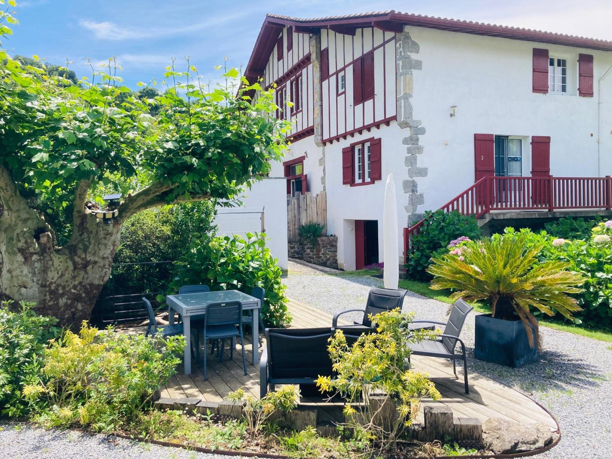 Location Eyheraldia - Votre T3 Au Coeur Du Pays Basque Hasparren Exterior photo